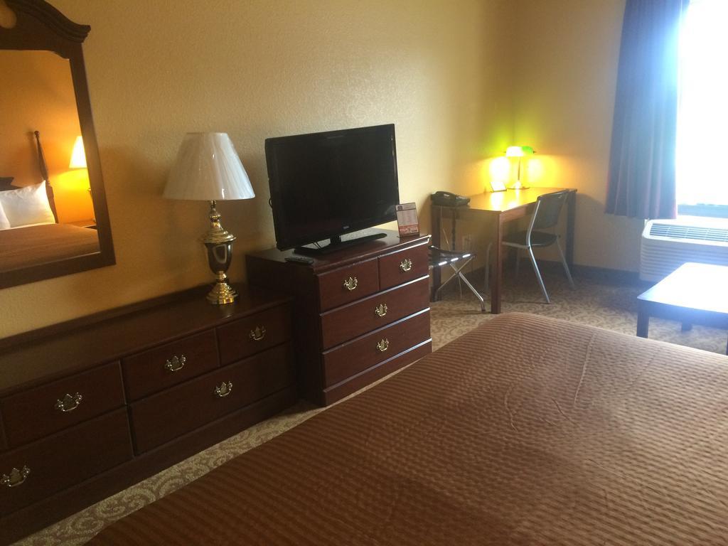 Luxury Suites Pensacola Room photo